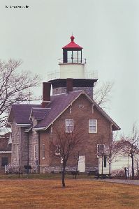 Close up of the lighthouse / quarters.