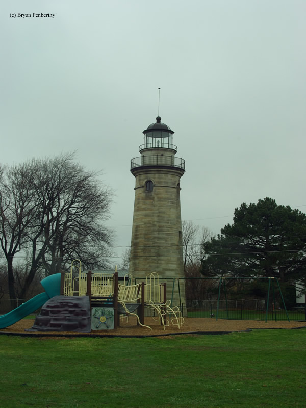 Photo of the Erie Land Lighthouse.
