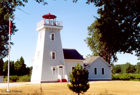 Photo of the Old Cut Lighthouse.
