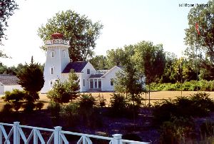 Shot of the complete lighthouse / quarters.