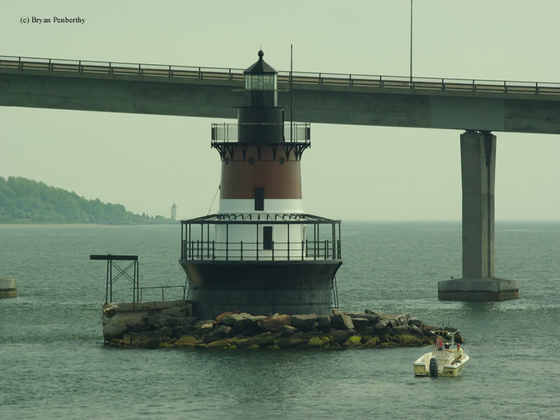Photo of the Plum Beach Lighthouse.