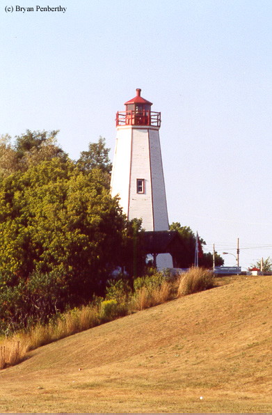 Photo of the Port Burwell Lighthouse.